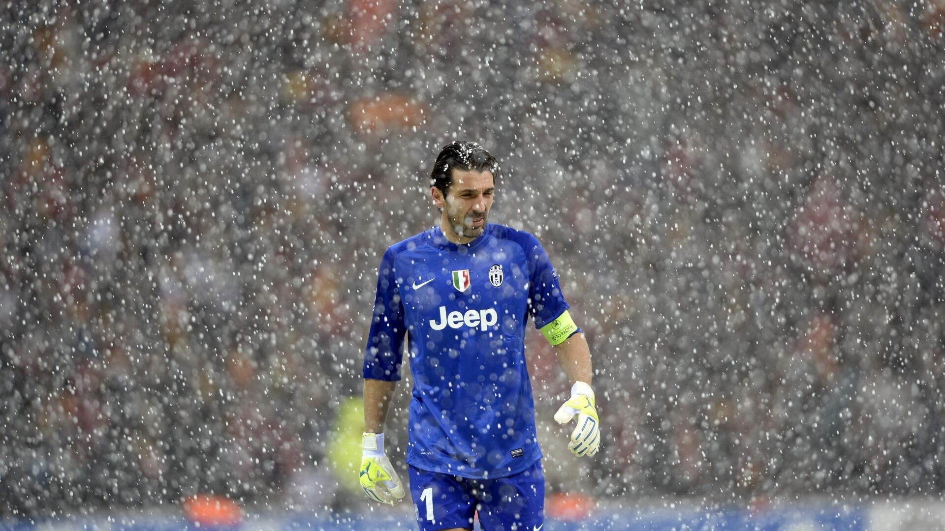 全锦赛八强战爆出冷门！上海海港鏖战尤文图斯，争冠形势突变的简单介绍